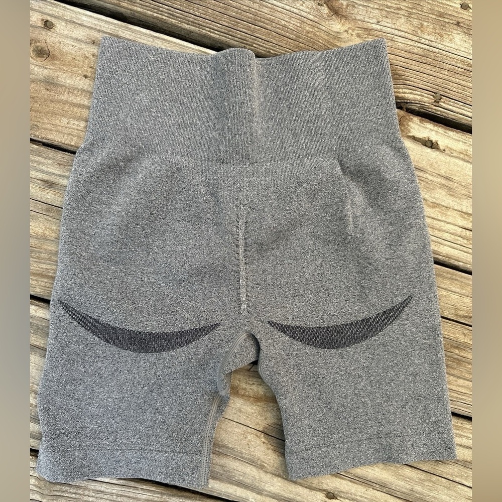 Women's High Waist Shorts Butt Lift Yoga Scrunch Booty Workout shorts  M - Picture 9 of 10